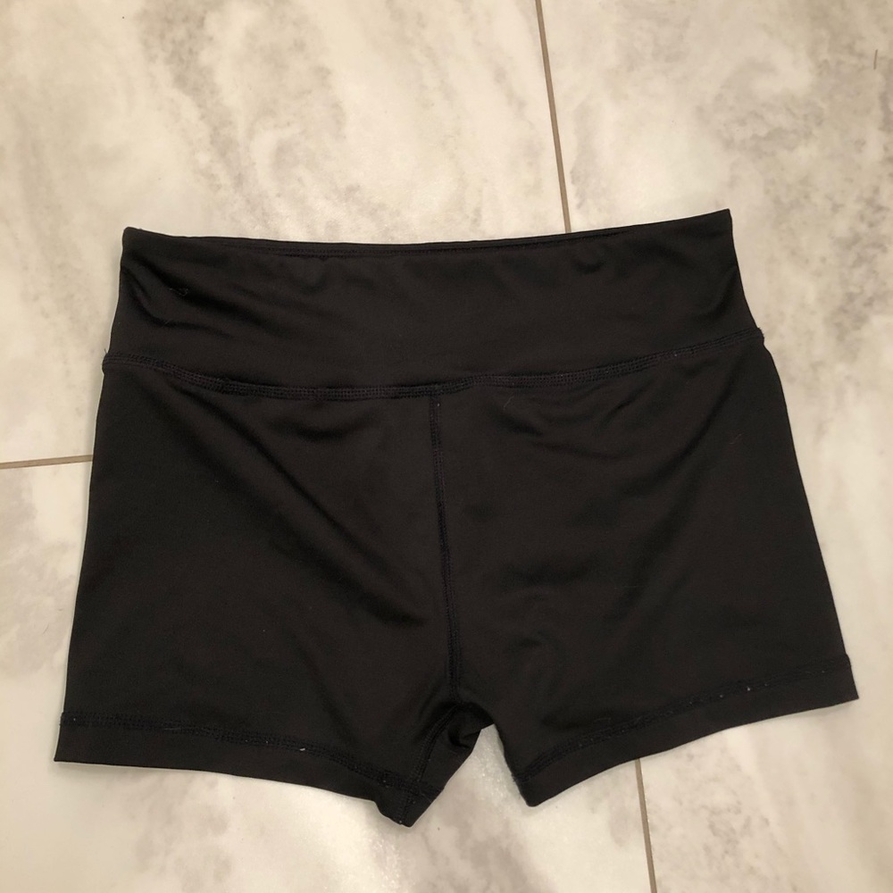 Black spandex workout shorts x2